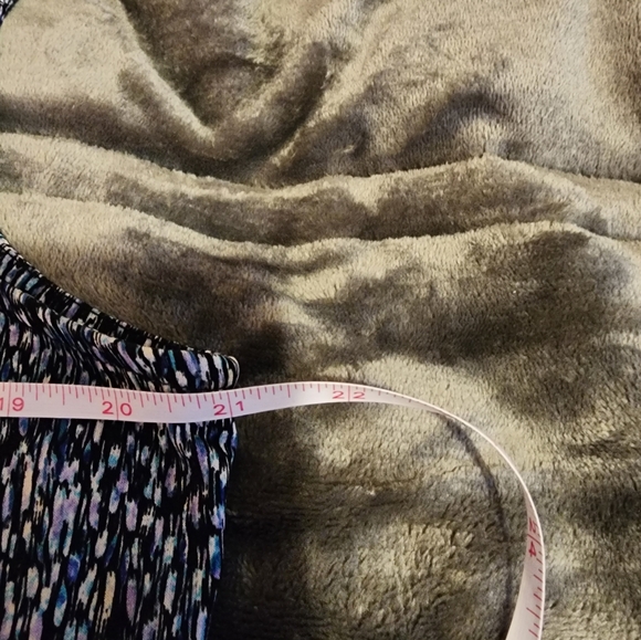 Top - Picture 4 of 5